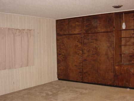 Bedroom before remodel.